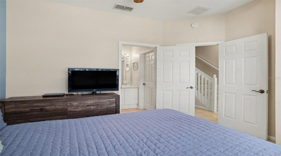 Downstairs On-Suite Bedroom