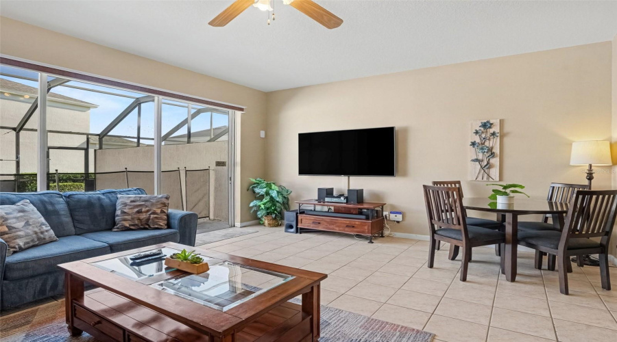 Kissimmee, Florida 34747, 3 Bedroom Bedrooms, ,3 Bathroombathrooms,Residential,For Sale,Silver Palm Dr,0,Mfro6431399