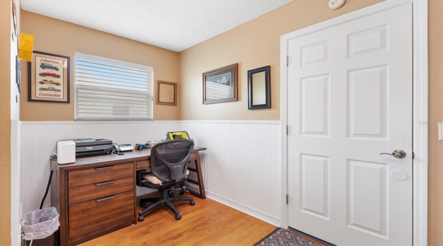 Off-Kitchen Office Space