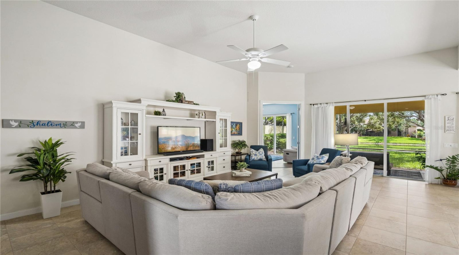Orlando, Florida 32827, 3 Bedroom Bedrooms, ,2 Bathroombathrooms,Residential,For Sale,Gennaro Ln,0,Mfro6436693