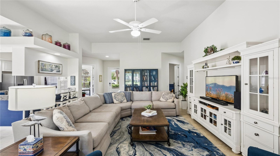 Orlando, Florida 32827, 3 Bedroom Bedrooms, ,2 Bathroombathrooms,Residential,For Sale,Gennaro Ln,0,Mfro6436693
