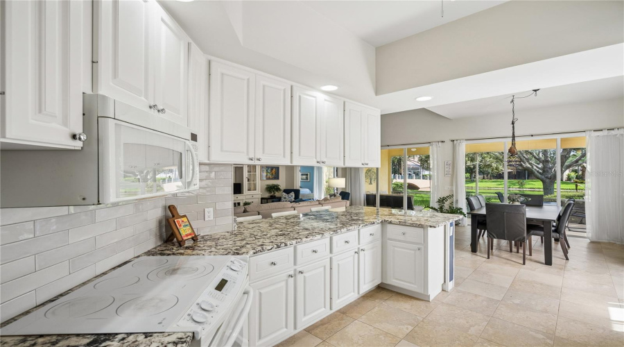 Orlando, Florida 32827, 3 Bedroom Bedrooms, ,2 Bathroombathrooms,Residential,For Sale,Gennaro Ln,0,Mfro6436693