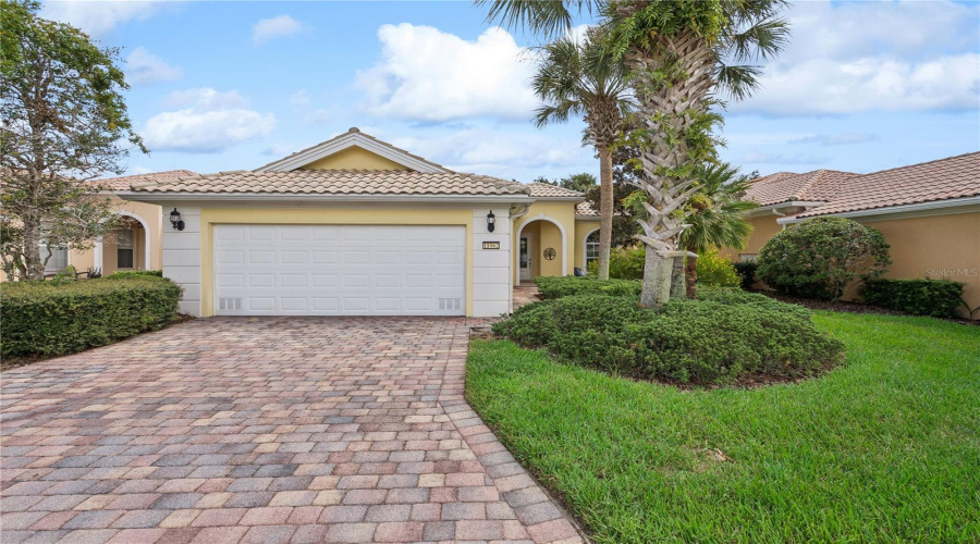 Orlando, Florida 32827, 3 Bedroom Bedrooms, ,2 Bathroombathrooms,Residential,For Sale,Gennaro Ln,0,Mfro6436693