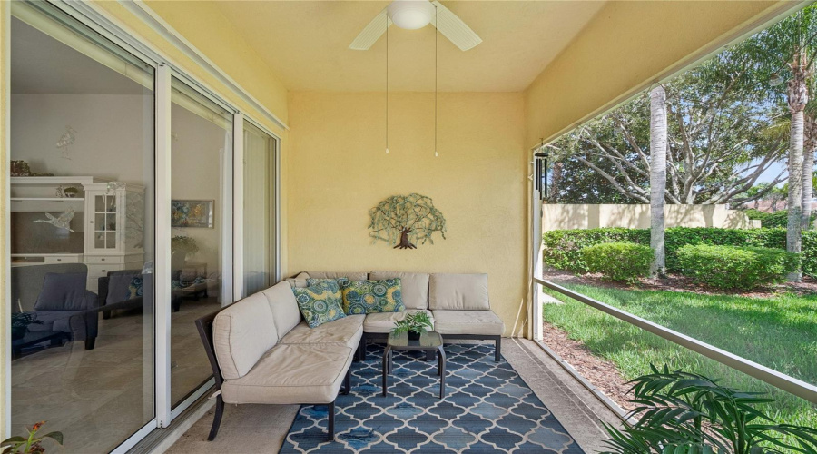 Orlando, Florida 32827, 3 Bedroom Bedrooms, ,2 Bathroombathrooms,Residential,For Sale,Gennaro Ln,0,Mfro6436693