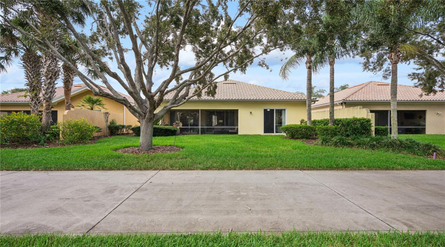 Orlando, Florida 32827, 3 Bedroom Bedrooms, ,2 Bathroombathrooms,Residential,For Sale,Gennaro Ln,0,Mfro6436693