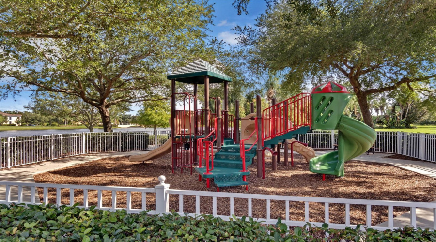 Orlando, Florida 32827, 3 Bedroom Bedrooms, ,2 Bathroombathrooms,Residential,For Sale,Gennaro Ln,0,Mfro6436693