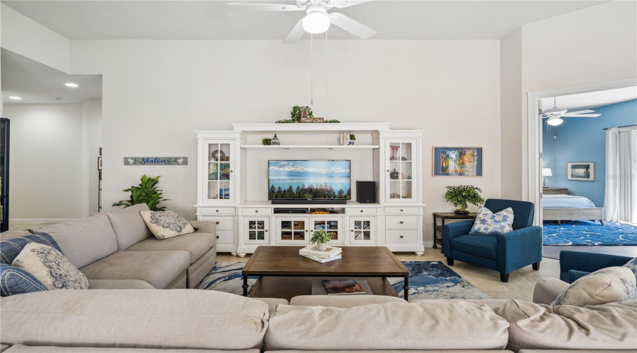 Orlando, Florida 32827, 3 Bedroom Bedrooms, ,2 Bathroombathrooms,Residential,For Sale,Gennaro Ln,0,Mfro6436693