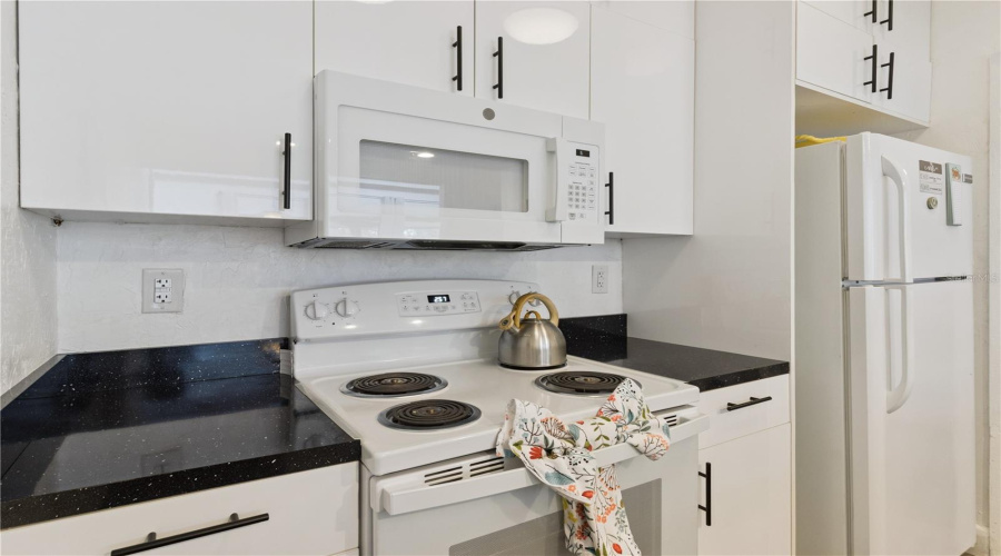 Haines City, Florida 33844, 1 Bedroom Bedrooms, ,1 Bathroombathrooms,Residential,For Sale,Maple Leaf,0,Mfro6435093