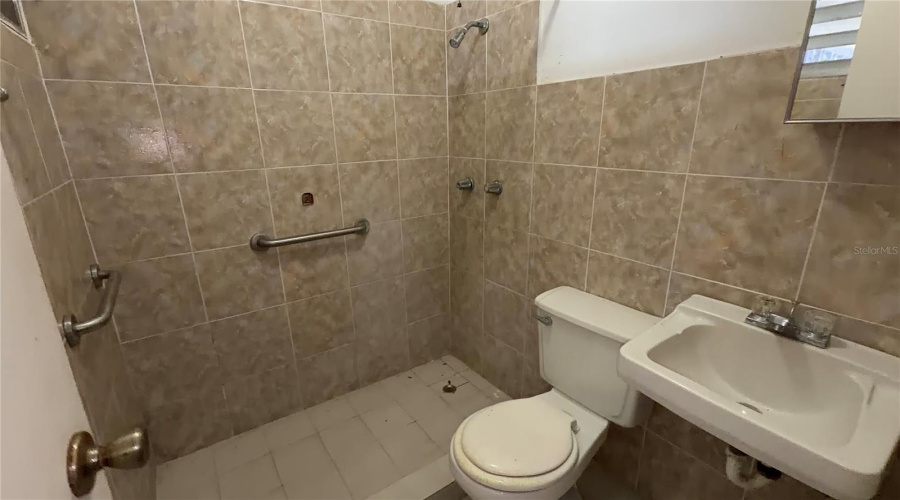 San Juan, Puerto Rico 00924, 3 Bedroom Bedrooms, ,3 Bathroombathrooms,Residential,For Sale,Urb Country Club,0,Mfrpr9121801