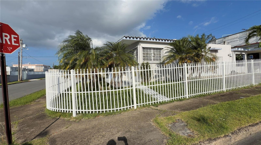 San Juan, Puerto Rico 00924, 3 Bedroom Bedrooms, ,3 Bathroombathrooms,Residential,For Sale,Urb Country Club,0,Mfrpr9121801