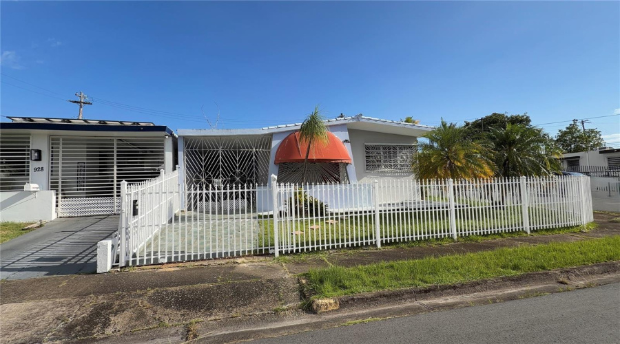 San Juan, Puerto Rico 00924, 3 Bedroom Bedrooms, ,3 Bathroombathrooms,Residential,For Sale,Urb Country Club,0,Mfrpr9121801
