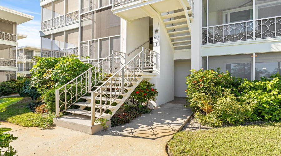 St Petersburg, Florida 33701, 1 Bedroom Bedrooms, ,1 Bathroombathrooms,Residential,For Sale,Shore,0,Mfrtb8535560