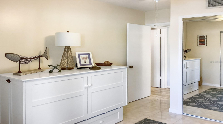 Murphy Bed.2Nd Bedroom