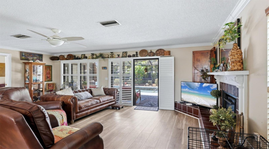 Sarasota, Florida 34238, 4 Bedroom Bedrooms, ,2 Bathroombathrooms,Residential,For Sale,Easton,0,Mfra4698217