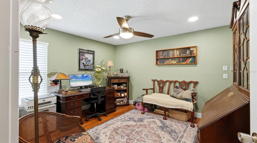 Sarasota, Florida 34238, 4 Bedroom Bedrooms, ,2 Bathroombathrooms,Residential,For Sale,Easton,0,Mfra4698217