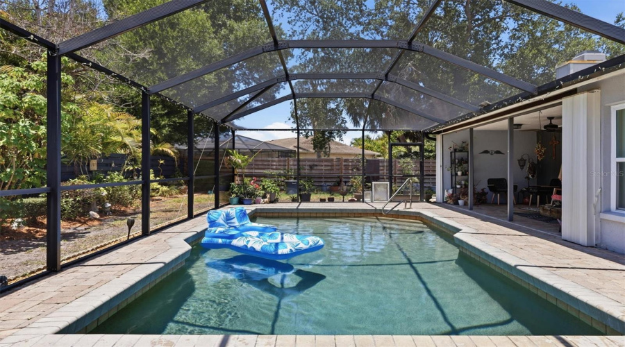 Sarasota, Florida 34238, 4 Bedroom Bedrooms, ,2 Bathroombathrooms,Residential,For Sale,Easton,0,Mfra4698217