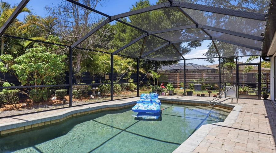 Sarasota, Florida 34238, 4 Bedroom Bedrooms, ,2 Bathroombathrooms,Residential,For Sale,Easton,0,Mfra4698217