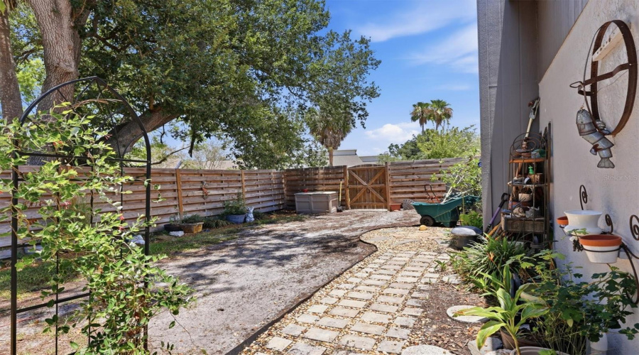 Sarasota, Florida 34238, 4 Bedroom Bedrooms, ,2 Bathroombathrooms,Residential,For Sale,Easton,0,Mfra4698217