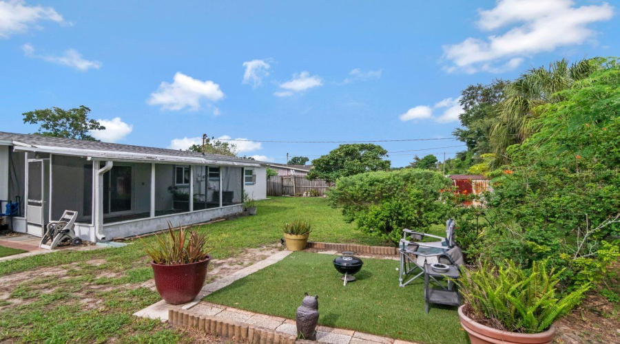 Tampa, Florida 33615, 3 Bedroom Bedrooms, ,1 Bathroombathrooms,Residential,For Sale,Powhatan,0,Mfrtb8541312