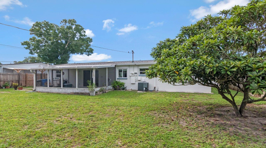 Tampa, Florida 33615, 3 Bedroom Bedrooms, ,1 Bathroombathrooms,Residential,For Sale,Powhatan,0,Mfrtb8541312