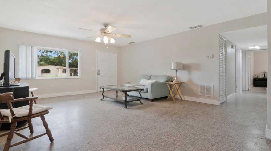 Tampa, Florida 33615, 3 Bedroom Bedrooms, ,1 Bathroombathrooms,Residential,For Sale,Powhatan,0,Mfrtb8541312