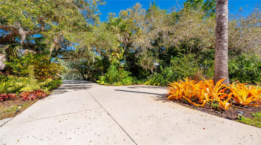 Punta Gorda, Florida 33950, 4 Bedroom Bedrooms, ,3 Bathroombathrooms,Residential,For Sale,Jones Loop,0,Mfrc7522472