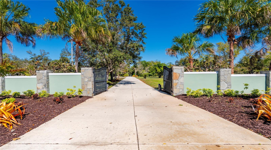 Punta Gorda, Florida 33950, 4 Bedroom Bedrooms, ,3 Bathroombathrooms,Residential,For Sale,Jones Loop,0,Mfrc7522472