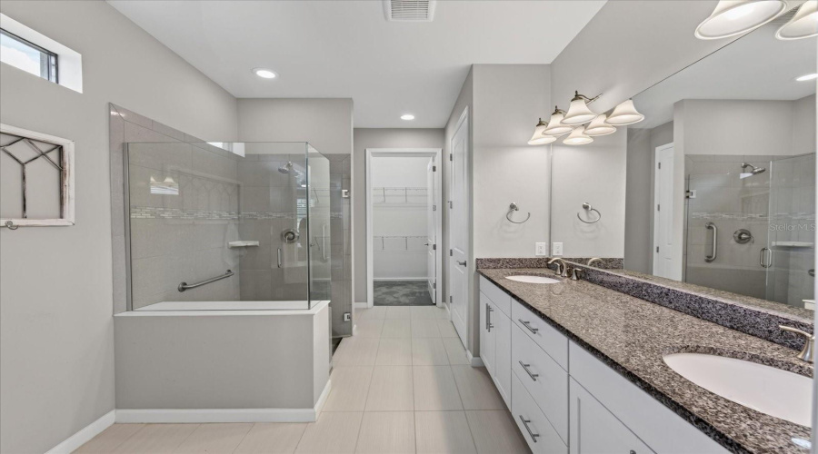 Lakewood Ranch, Florida 34202, 2 Bedroom Bedrooms, ,2 Bathroombathrooms,Residential,For Sale,Seaford,0,Mfra4703757