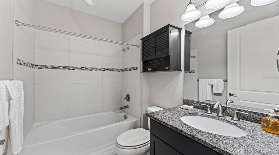 Lakewood Ranch, Florida 34202, 2 Bedroom Bedrooms, ,2 Bathroombathrooms,Residential,For Sale,Seaford,0,Mfra4703757