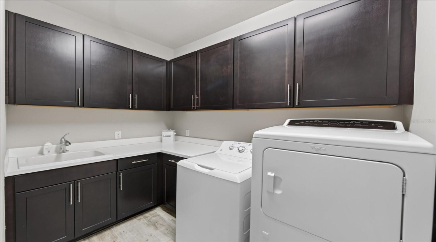 Lakewood Ranch, Florida 34202, 2 Bedroom Bedrooms, ,2 Bathroombathrooms,Residential,For Sale,Seaford,0,Mfra4703757