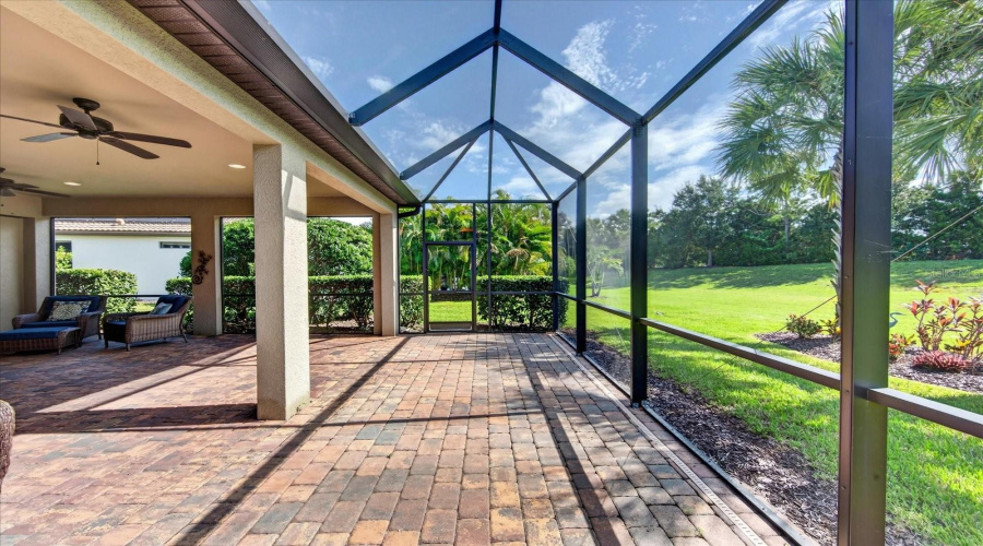 Lakewood Ranch, Florida 34202, 2 Bedroom Bedrooms, ,2 Bathroombathrooms,Residential,For Sale,Seaford,0,Mfra4703757