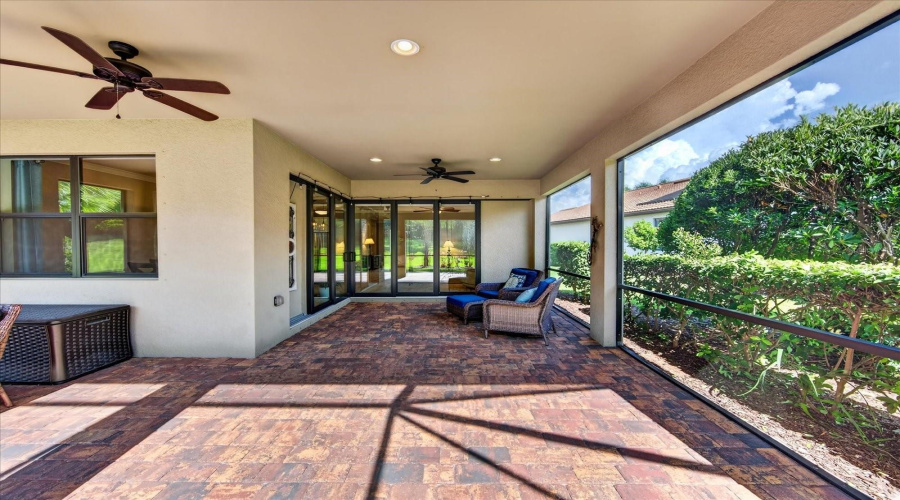 Lakewood Ranch, Florida 34202, 2 Bedroom Bedrooms, ,2 Bathroombathrooms,Residential,For Sale,Seaford,0,Mfra4703757