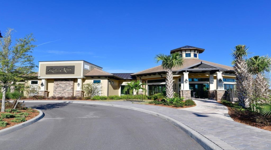Lakewood Ranch, Florida 34202, 2 Bedroom Bedrooms, ,2 Bathroombathrooms,Residential,For Sale,Seaford,0,Mfra4703757