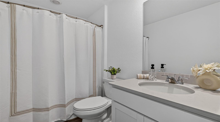 Alachua, Florida 32615, 5 Bedroom Bedrooms, ,3 Bathroombathrooms,Residential,For Sale,144Th,0,Mfrgc542972