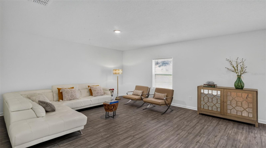 Alachua, Florida 32615, 5 Bedroom Bedrooms, ,3 Bathroombathrooms,Residential,For Sale,144Th,0,Mfrgc542972