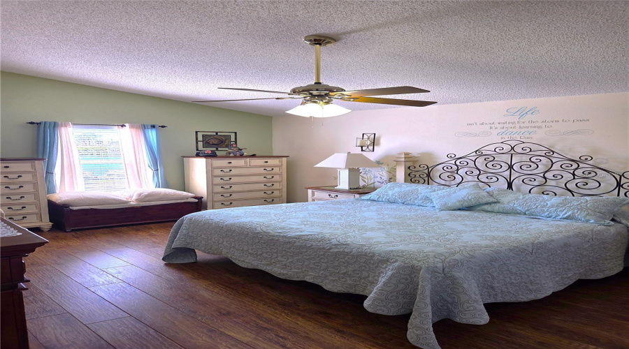 New Port Richey, Florida 34652, 3 Bedroom Bedrooms, ,2 Bathroombathrooms,Residential,For Sale,Manor,0,Mfrw7883355