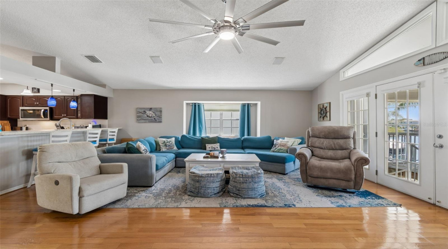 New Port Richey, Florida 34652, 3 Bedroom Bedrooms, ,3 Bathroombathrooms,Residential,For Sale,Bayside,0,Mfrtb8498044