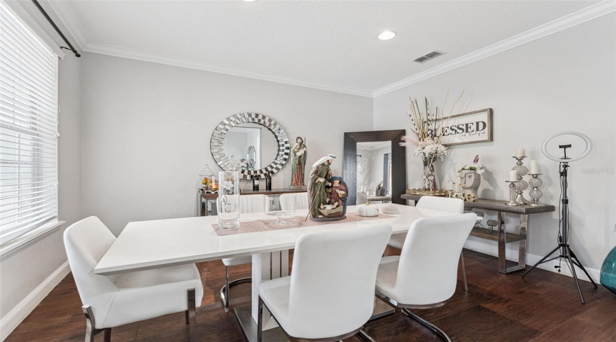 Formal Dining