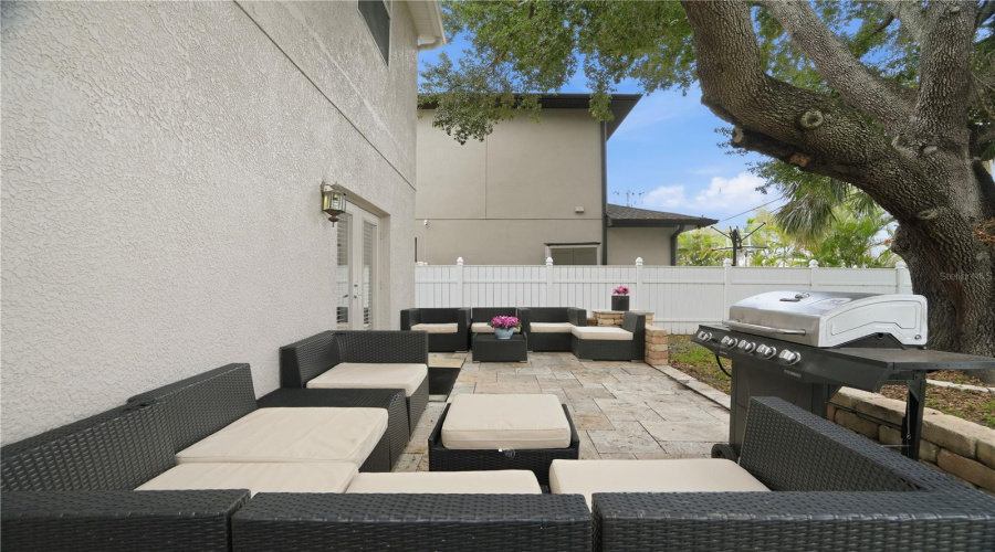 Tampa, Florida 33629, 3 Bedroom Bedrooms, ,2 Bathroombathrooms,Residential,For Sale,Euclid,0,Mfrtb8517990