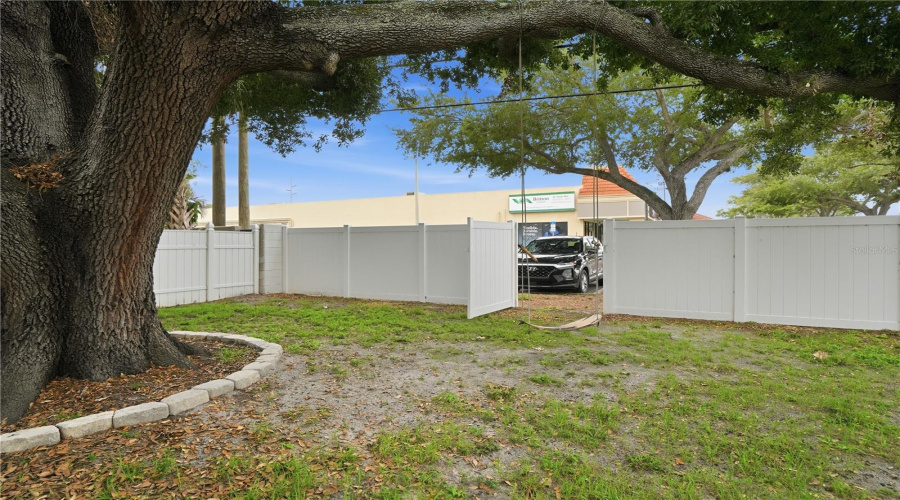 Tampa, Florida 33629, 3 Bedroom Bedrooms, ,2 Bathroombathrooms,Residential,For Sale,Euclid,0,Mfrtb8517990