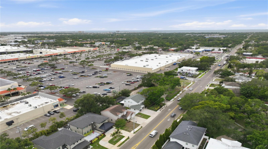 Tampa, Florida 33629, 3 Bedroom Bedrooms, ,2 Bathroombathrooms,Residential,For Sale,Euclid,0,Mfrtb8517990