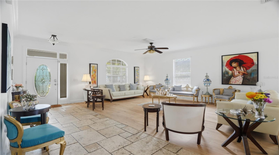 Tampa, Florida 33629, 3 Bedroom Bedrooms, ,2 Bathroombathrooms,Residential,For Sale,Euclid,0,Mfrtb8517990