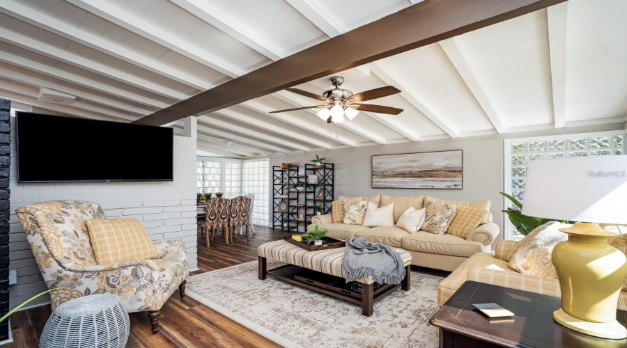 Sarasota, Florida 34231, 5 Bedroom Bedrooms, ,3 Bathroombathrooms,Residential,For Sale,Wason,0,Mfra4703983