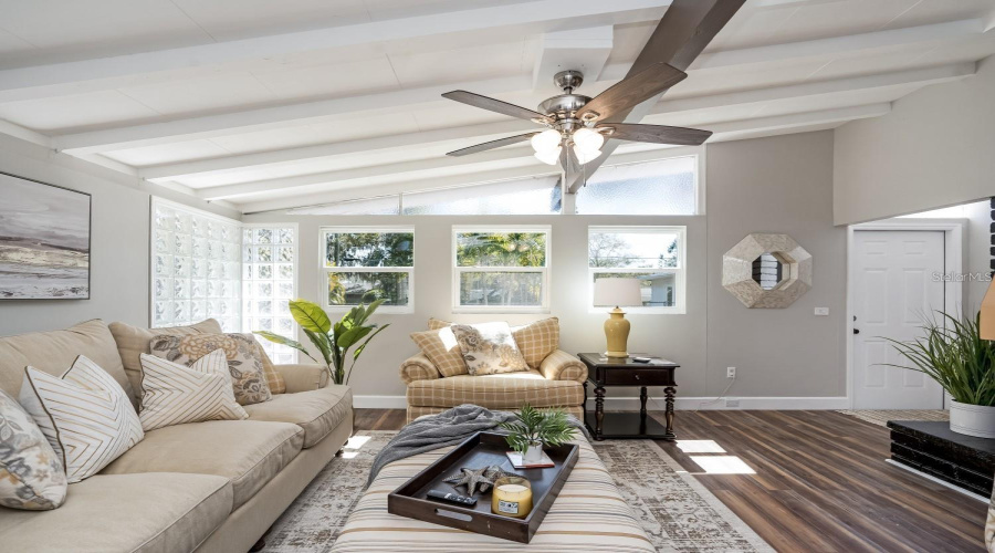 Sarasota, Florida 34231, 5 Bedroom Bedrooms, ,3 Bathroombathrooms,Residential,For Sale,Wason,0,Mfra4703983