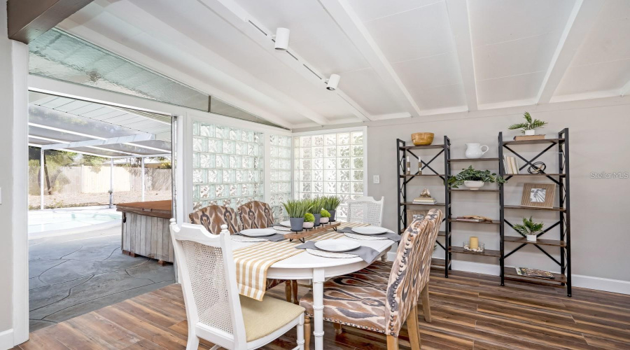 Sarasota, Florida 34231, 5 Bedroom Bedrooms, ,3 Bathroombathrooms,Residential,For Sale,Wason,0,Mfra4703983
