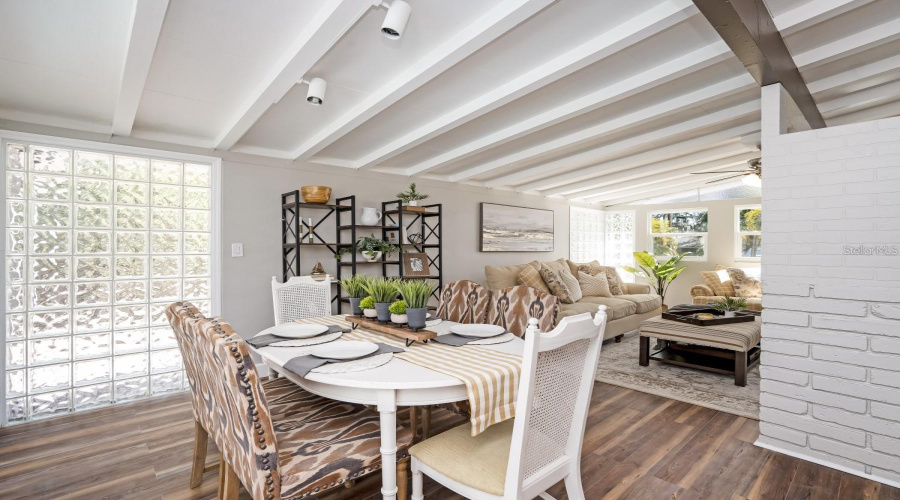 Sarasota, Florida 34231, 5 Bedroom Bedrooms, ,3 Bathroombathrooms,Residential,For Sale,Wason,0,Mfra4703983