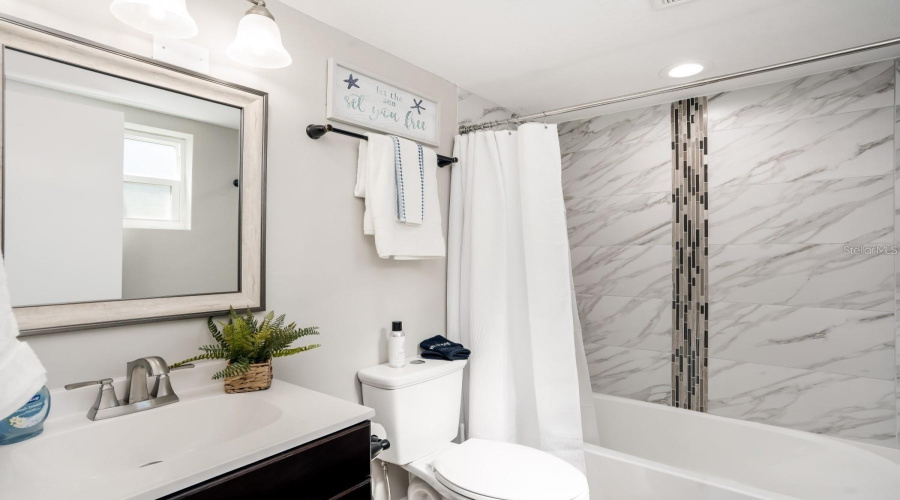 Sarasota, Florida 34231, 5 Bedroom Bedrooms, ,3 Bathroombathrooms,Residential,For Sale,Wason,0,Mfra4703983