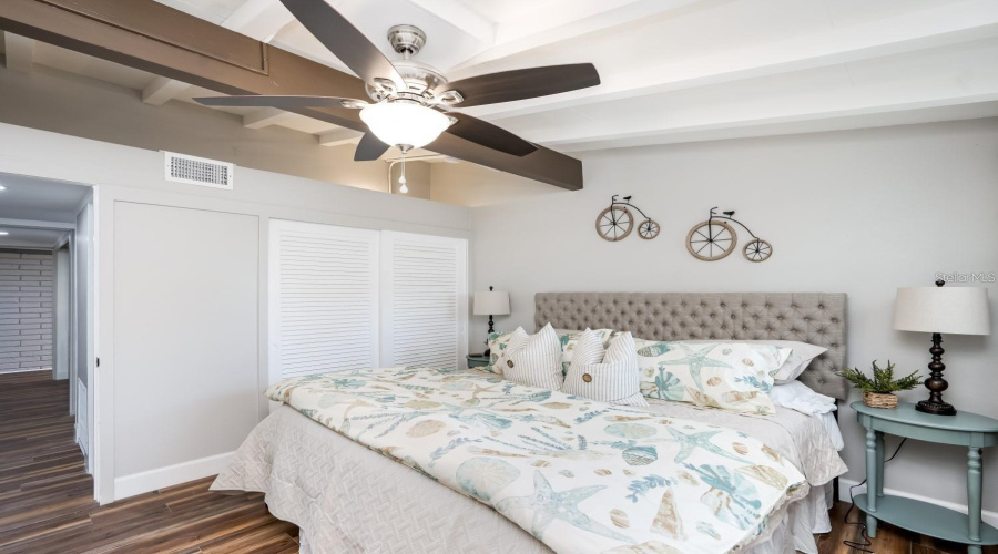 Sarasota, Florida 34231, 5 Bedroom Bedrooms, ,3 Bathroombathrooms,Residential,For Sale,Wason,0,Mfra4703983
