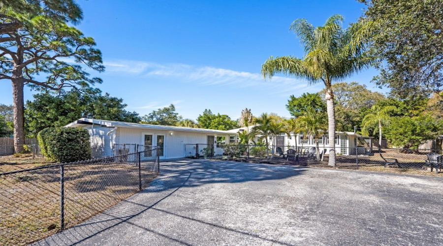 Sarasota, Florida 34231, 5 Bedroom Bedrooms, ,3 Bathroombathrooms,Residential,For Sale,Wason,0,Mfra4703983