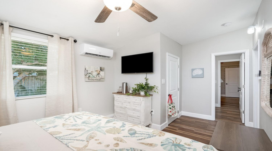 Sarasota, Florida 34231, 5 Bedroom Bedrooms, ,3 Bathroombathrooms,Residential,For Sale,Wason,0,Mfra4703983